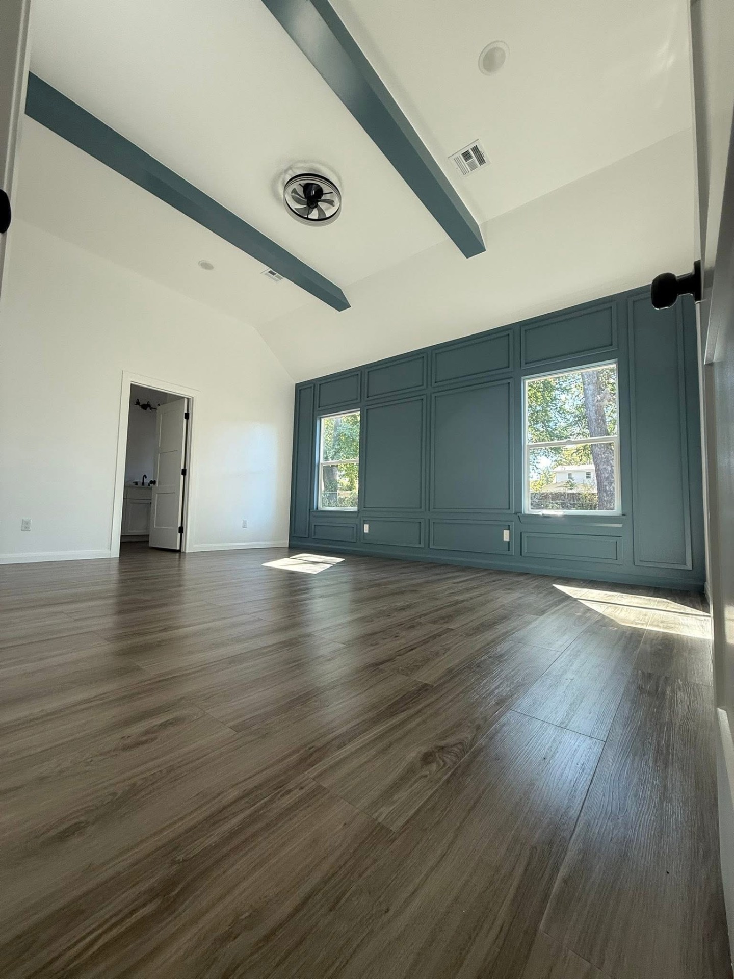 Residential project photo 35