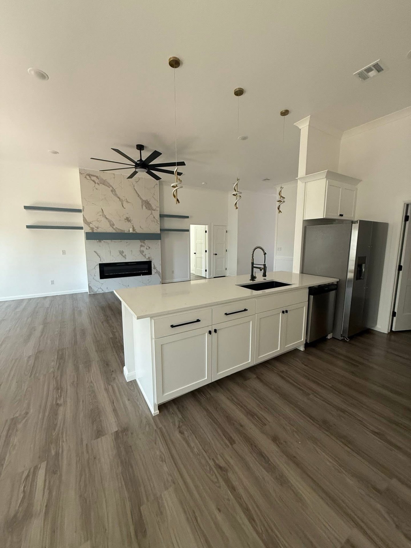 Residential project photo 36