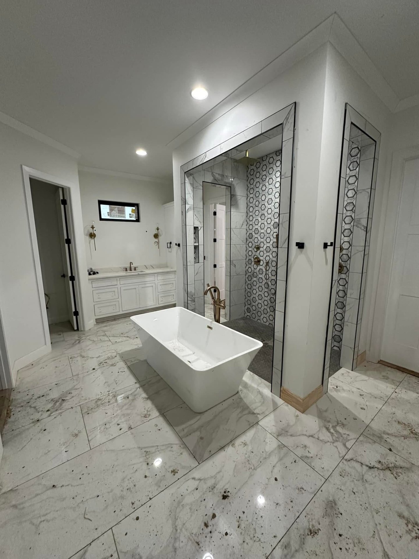 Residential project photo 43